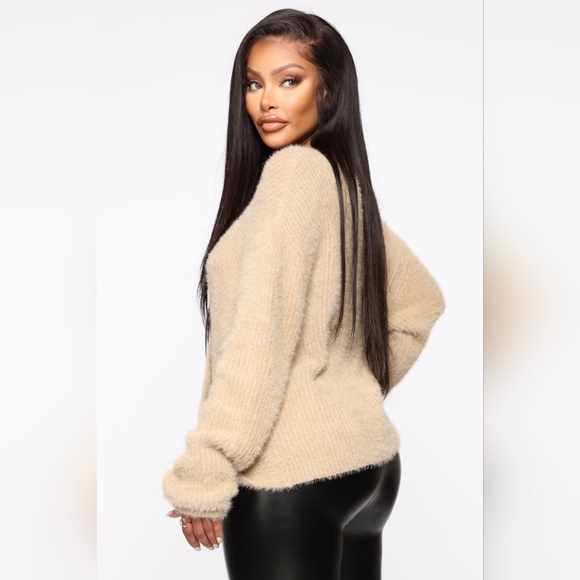 Super soft and cozy sweater - Picture 8 of 9